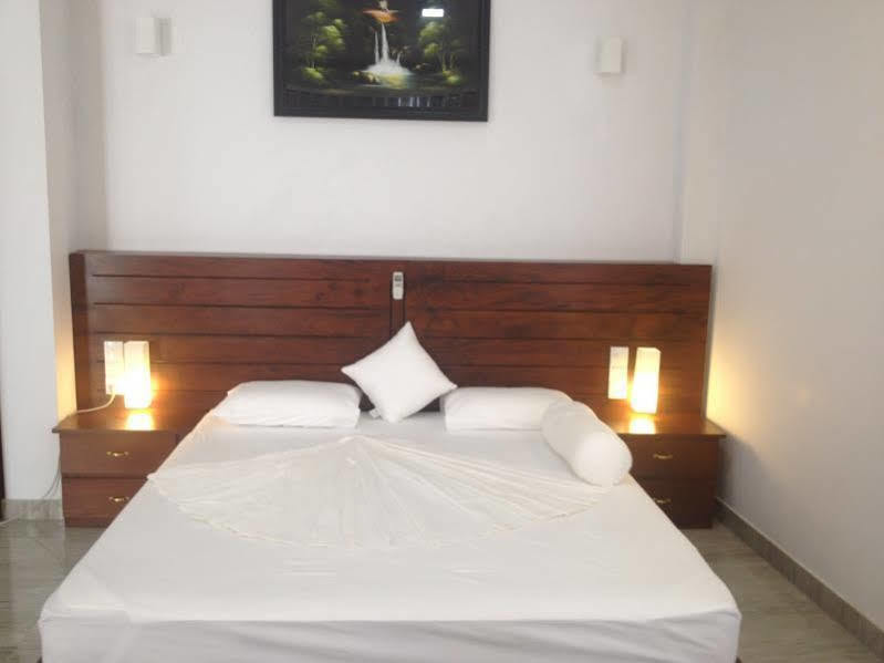 Villa Royce Kandy Exterior foto